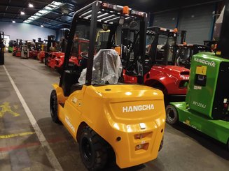 Four wheel front forklift Hangcha XE38i (CPD38-XEY2HA-SI)