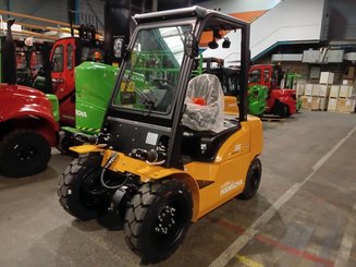 Four wheel front forklift Hangcha XE38i (CPD38-XEY2HA-SI)