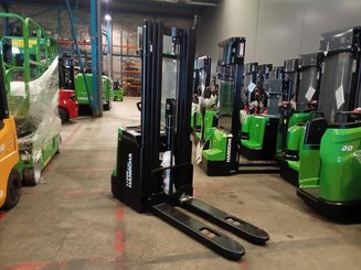 Pedestrian pallet stacker Hangcha CDD16-XT1-SIL