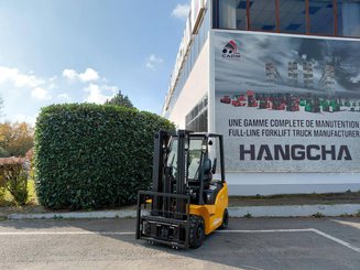 Four wheel front forklift Hangcha XE18i (CPD18-XEY2HA-SI) 