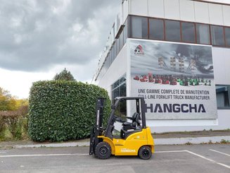 Four wheel front forklift Hangcha XE18i (CPD18-XEY2HA-SI) 