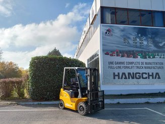 Four wheel front forklift Hangcha XE18i (CPD18-XEY2HA-SI) 