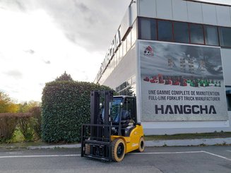 Four wheel front forklift Hangcha XE30i ( CPD30-XEY2HA-SI ) - 1
