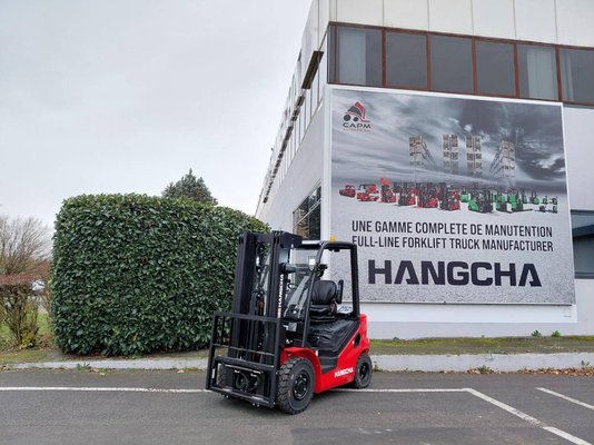 Four wheel front forklift Hangcha XF25D-2 (CPCD25-X2H7F1) - 1