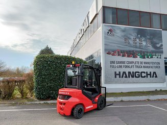 Four wheel front forklift Hangcha XF25D-2 (CPCD25-X2H7F1)