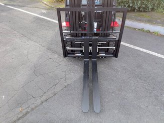 Four wheel front forklift Hangcha XF25D-2 (CPCD25-X2H7F1)