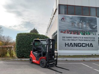 Four wheel front forklift Hangcha XF25D-2 (CPCD25-X2H7F1)