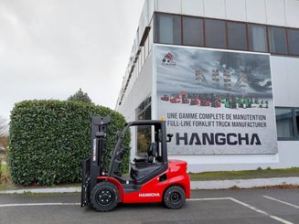 Four wheel front forklift Hangcha XF30D-2