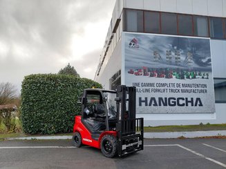 Four wheel front forklift Hangcha XF30D-2