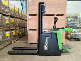 Stacker truck with folding platform Hangcha CDD16-XT1S-SiL