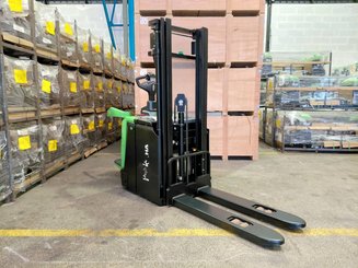 Stacker truck with folding platform Hangcha CDD16-XT1S-SiL