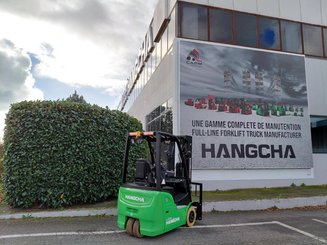 Three wheel front forklift Hangcha XC3-18i