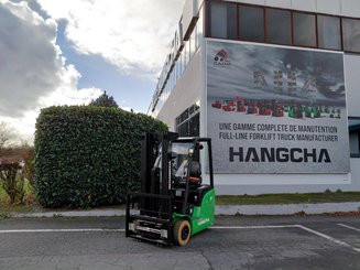 Three wheel front forklift Hangcha XC3-18i