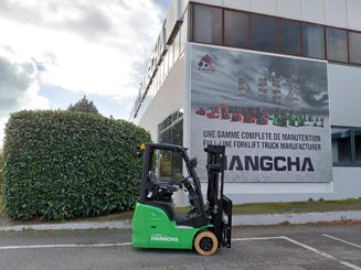 Three wheel front forklift Hangcha XC3-18i