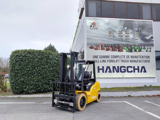Four wheel front forklift Hangcha XE35i (CPD35-XEY2HA-SI) - 1