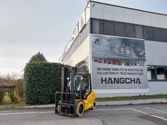 Four wheel front forklift Hangcha XE35i (CPD35-XEY2HA-SI) - 1