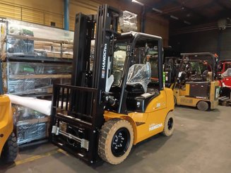 Four wheel front forklift Hangcha XE35i (CPD35-XEY2HA-SI)