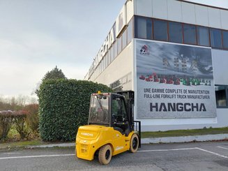 Four wheel front forklift Hangcha XE35i (CPD35-XEY2HA-SI)