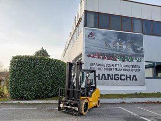 Four wheel front forklift Hangcha XE35i (CPD35-XEY2HA-SI)