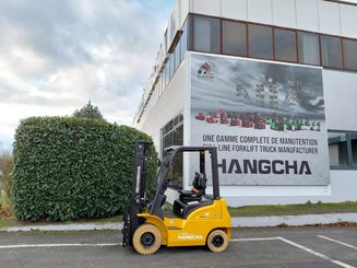 Four wheel front forklift Hangcha XE18i (CPD18-XEY2HA-SI) 
