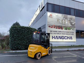 Four wheel front forklift Hangcha XE25i ( CPD25-XEY2HA-SI )