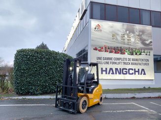 Four wheel front forklift Hangcha XE25i ( CPD25-XEY2HA-SI )