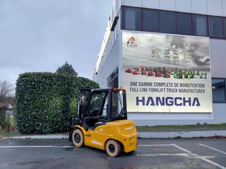 Four wheel front forklift Hangcha XE25i ( CPD25-XEY2HA-SI )