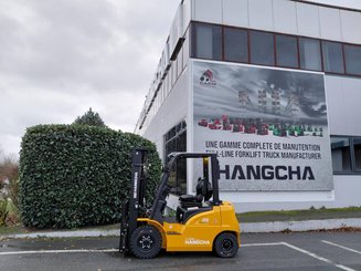 Four wheel front forklift Hangcha XE25i ( CPD25-XEY2HA-SI )
