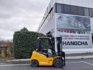 Four wheel front forklift Hangcha XE25i ( CPD25-XEY2HA-SI )