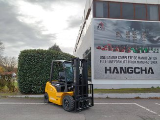 Four wheel front forklift Hangcha XE25i ( CPD25-XEY2HA-SI )