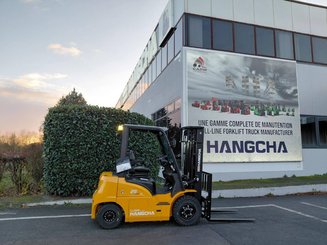Four wheel front forklift Hangcha XE25i ( CPD25-XEY2HA-SI )