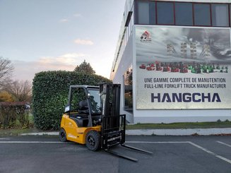 Four wheel front forklift Hangcha XE25i ( CPD25-XEY2HA-SI )