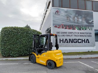 Four wheel front forklift Hangcha XE25i ( CPD25-XEY2HA-SI )