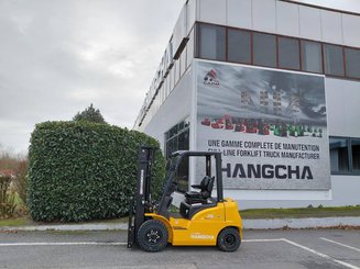 Four wheel front forklift Hangcha XE25i ( CPD25-XEY2HA-SI )