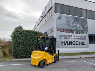 Four wheel front forklift Hangcha XE25i ( CPD25-XEY2HA-SI )