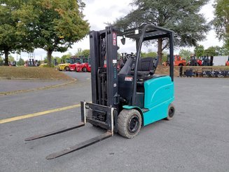 Four wheel front forklift Hyster J2.50XM