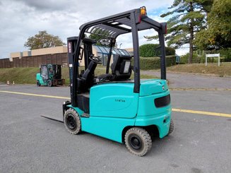 Four wheel front forklift Hyster J2.50XM