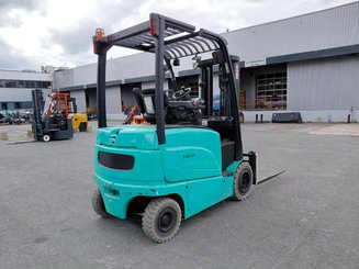 Four wheel front forklift Hyster J2.50XM