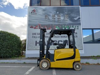 Four wheel front forklift Yale ERP25VL