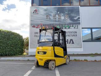 Four wheel front forklift Yale ERP25VL
