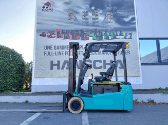Three wheel front forklift Yale ERP18VTL