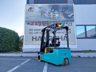 Three wheel front forklift Yale ERP18VTL