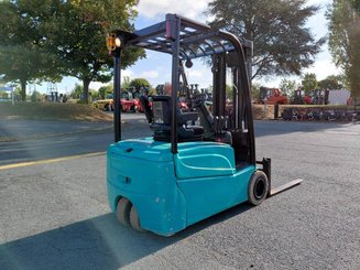 Three wheel front forklift Yale ERP18VTL