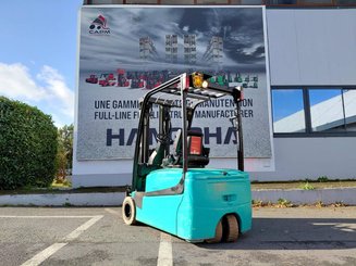 Three wheel front forklift Yale ERP18VTL