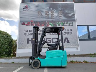 Three wheel front forklift Hyster J160XNT