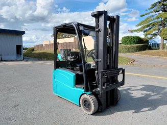 Three wheel front forklift Hyster J160XNT