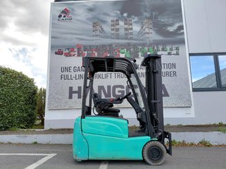 Three wheel front forklift Hyster J160XNT