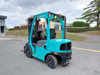 Four wheel front forklift Yale GDP25VX