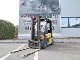 Four wheel front forklift Yale GDP25VX