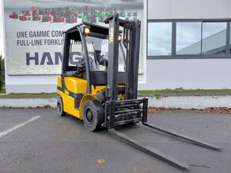 Four wheel front forklift Yale GDP25VX
